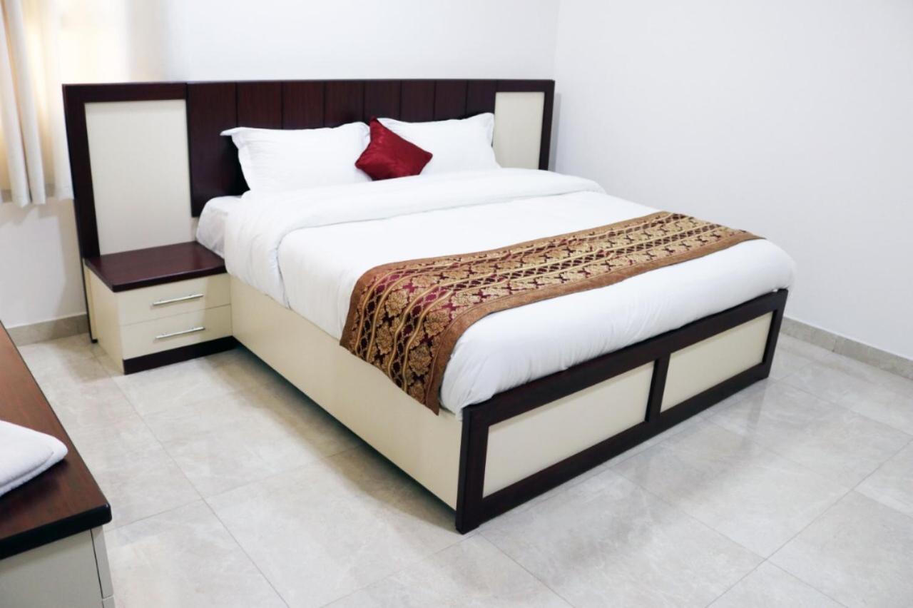 Roza Hotel Apartments مسقط المظهر الخارجي الصورة